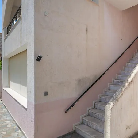 Kyma Arch House Apartmán